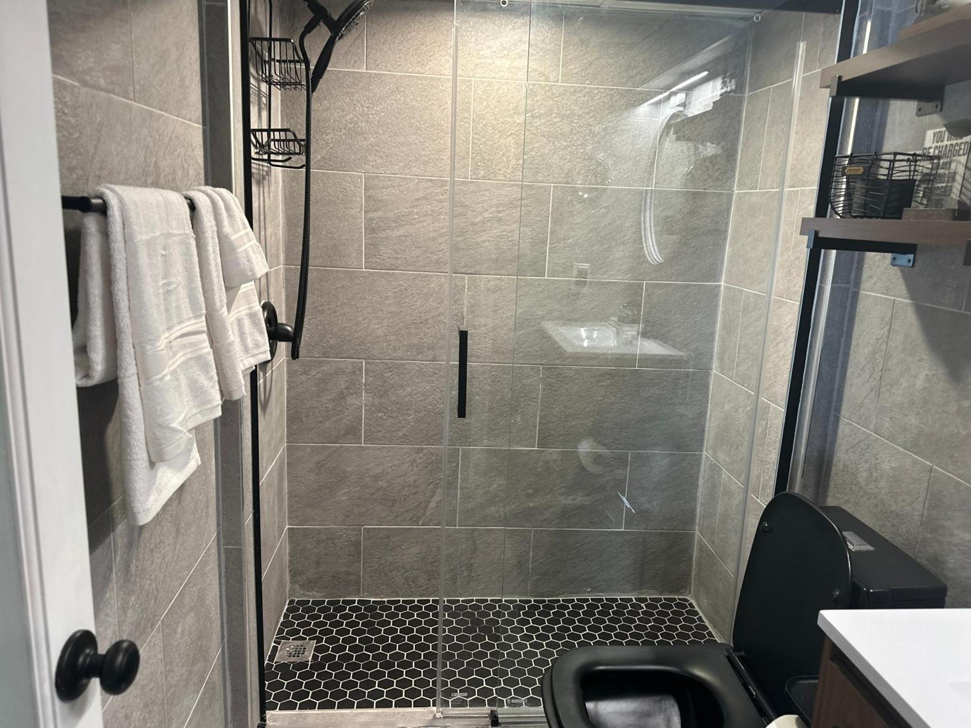 Beautiful Condo Sleeps 4- Only 2 Blocks From Beach Ошен Сити Экстерьер фото